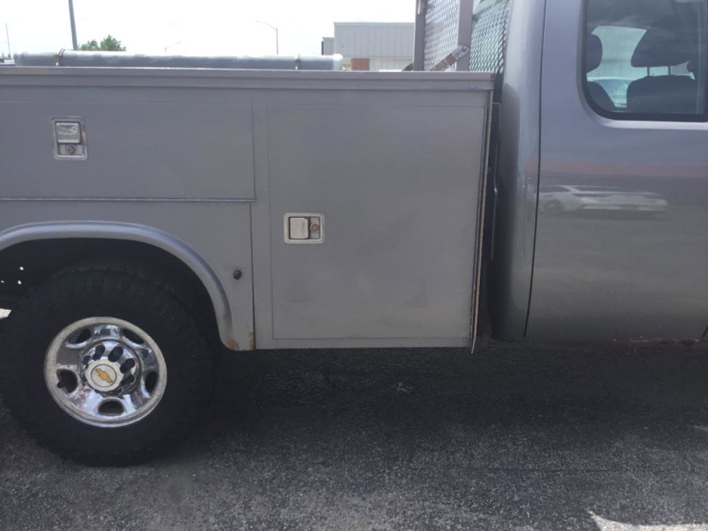 Used 2009 Chevrolet Silverado 2500 W/T AWD/4WD image 11