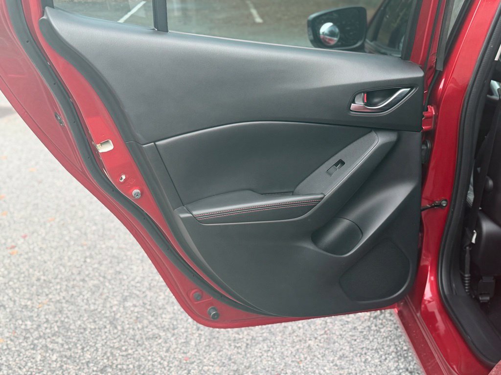 Used 2014 MAZDA MAZDA3 s Touring FWD image 12