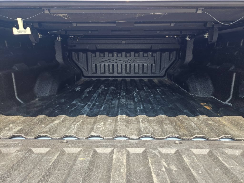 Certified 2024 Chevrolet Colorado ZR2 w/ ZR2 Convenience Package III AWD/4WD image 30