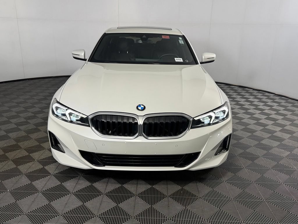 Used 2025 BMW 330i xDrive Sedan AWD/4WD image 4