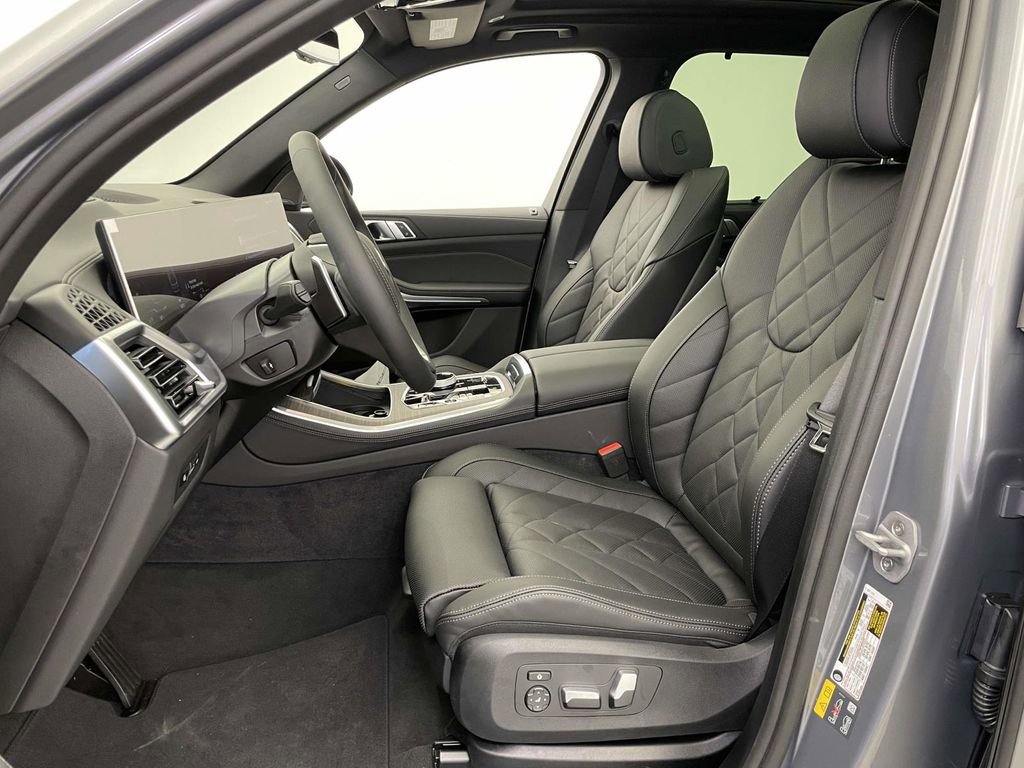 New 2026 BMW X5 xDrive50e AWD/4WD image 13