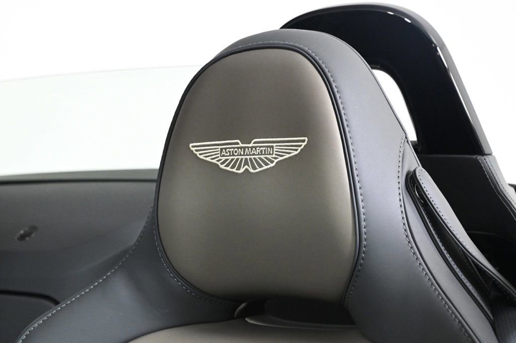 Used 2026 Aston Martin V8 Vantage S image 18
