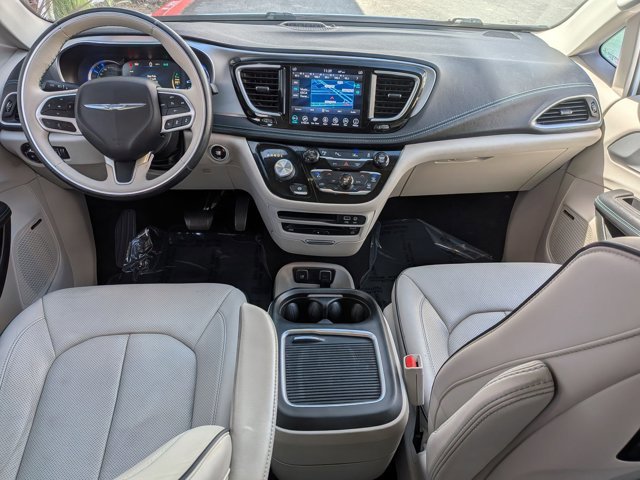 Used 2018 Chrysler Pacifica Limited w/ Advanced Safetytec Group FWD image 17