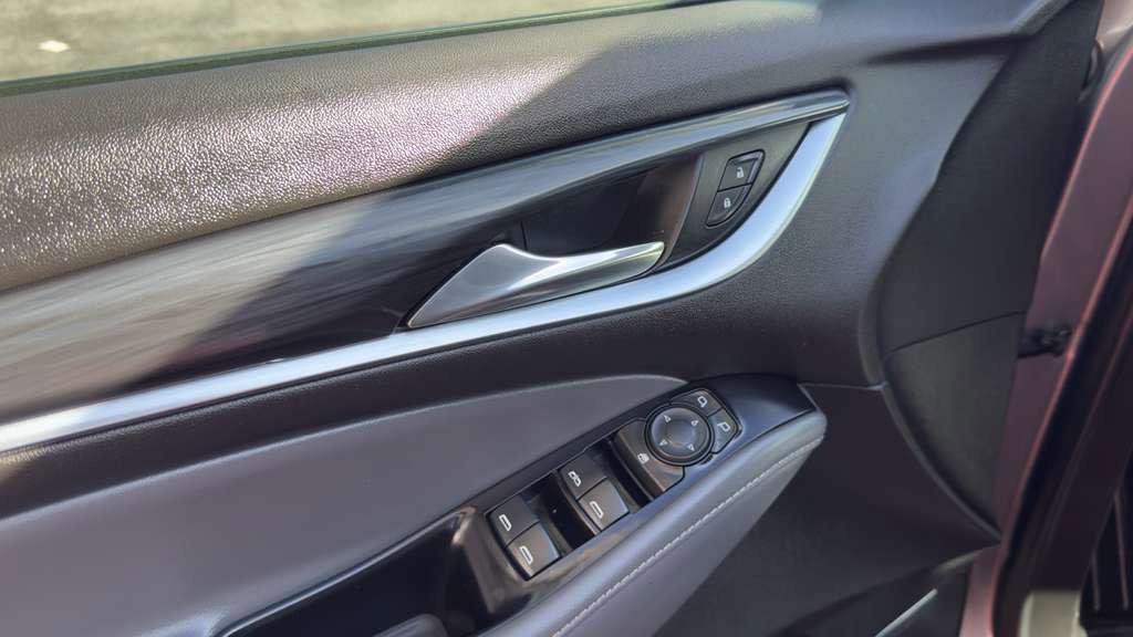 Used 2020 Buick Enclave Essence image 14