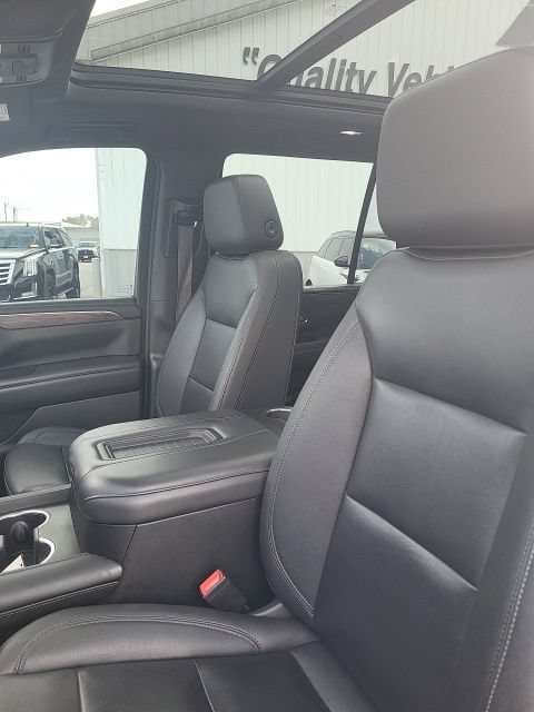 Used 2022 Chevrolet Tahoe Z71 w/ Luxury Package AWD/4WD image 11