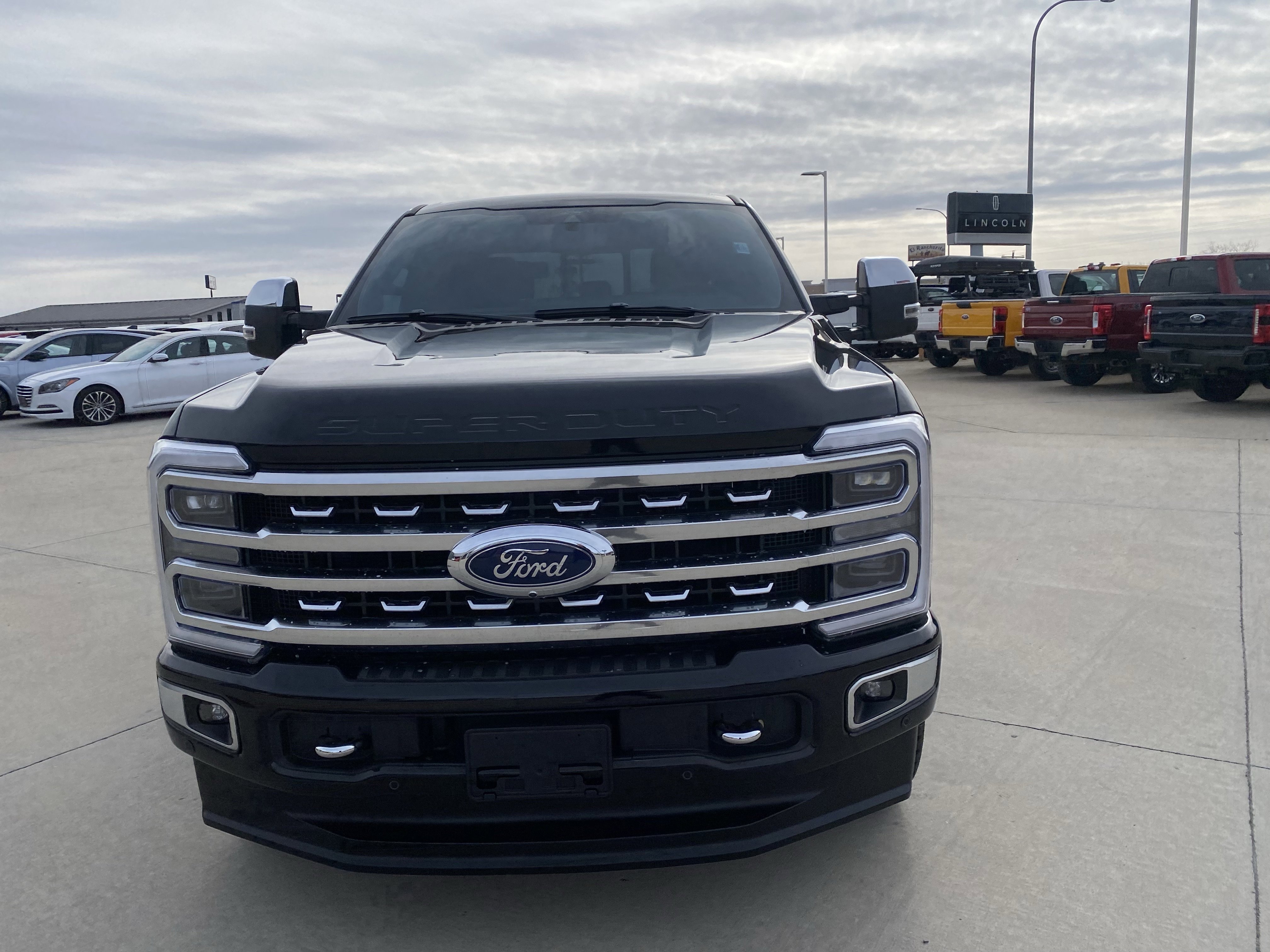 Used 2024 Ford F250 Platinum image 4