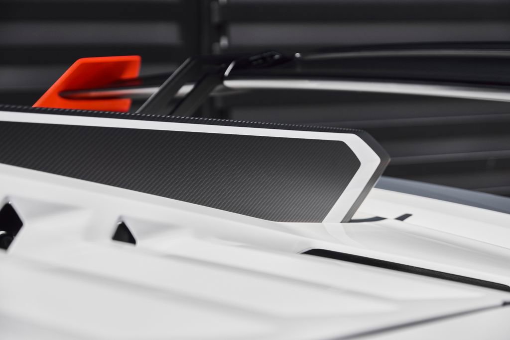 Used 2024 Lamborghini Huracan STO RWD image 16