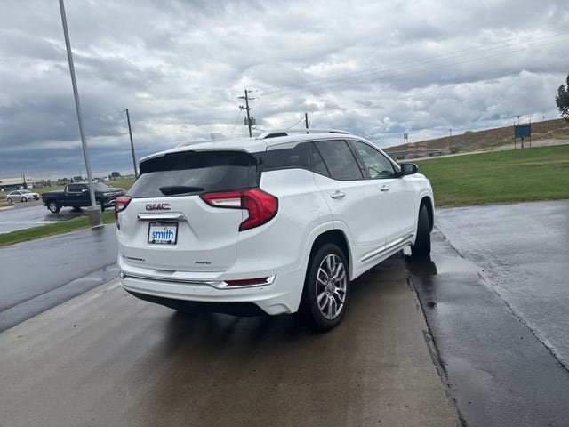 Certified 2024 GMC Terrain Denali AWD/4WD image 3