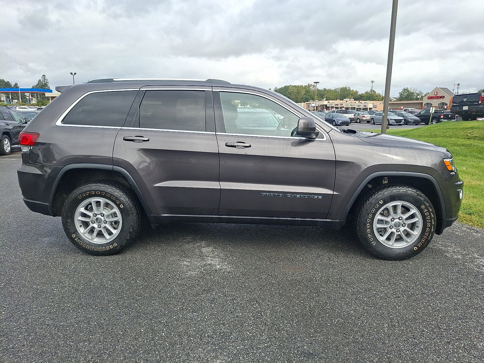 Used 2020 Jeep Grand Cherokee Laredo AWD/4WD image 7