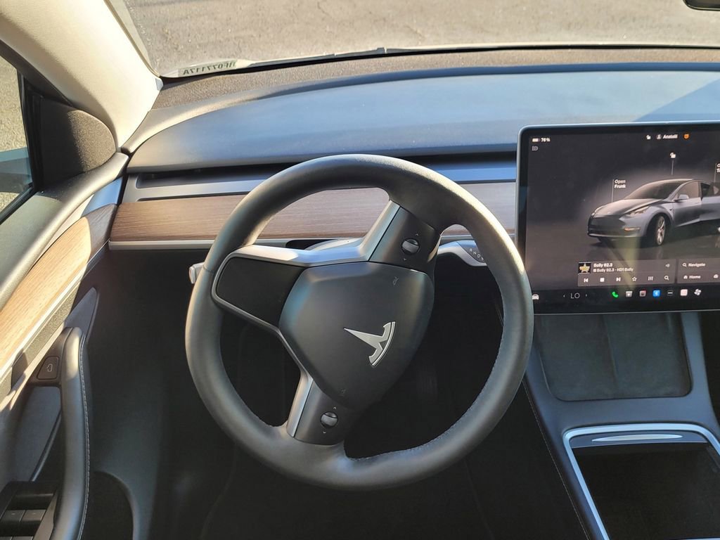 Used 2024 Tesla Model Y Long Range image 9