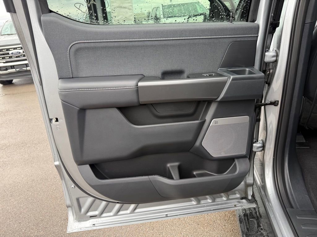 New 2025 Ford F150 Lariat w/ Equipment Group 501A Mid image 11