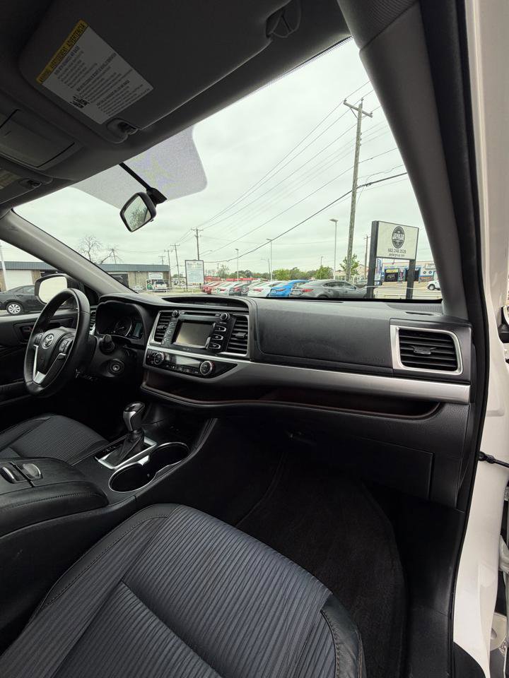 Used 2015 Toyota Highlander Plus image 20