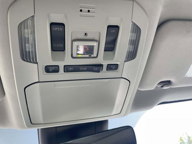 Used 2022 Toyota Highlander Limited image 22