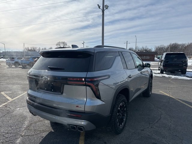 Used 2025 Chevrolet Traverse Z71 w/ Driver Confidence Package image 7