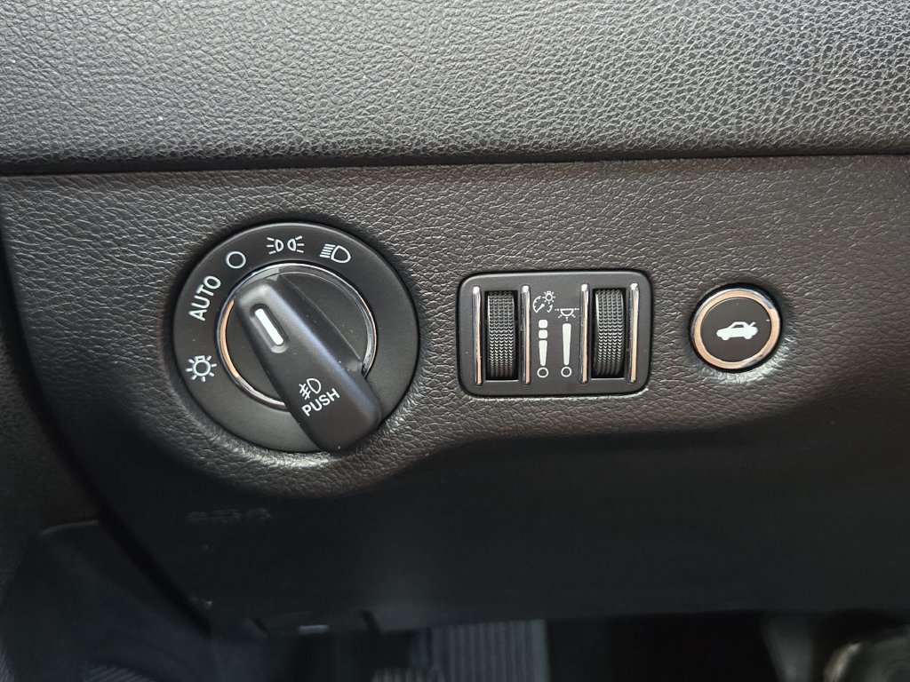 Used 2023 Chrysler 300 Touring L RWD image 26