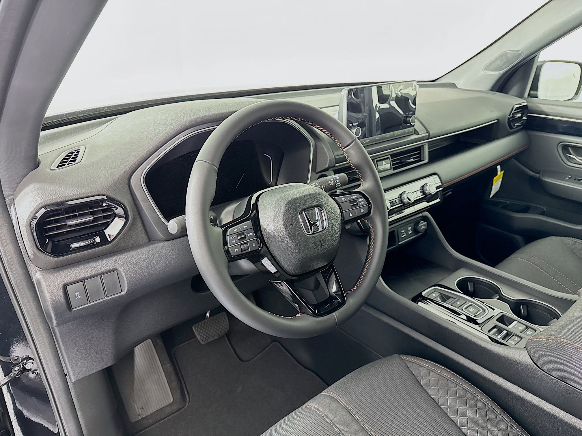 New 2025 Honda Pilot Sport image 9