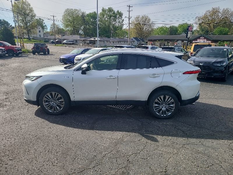 Used 2021 Toyota Venza XLE AWD/4WD image 3