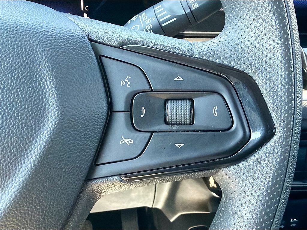 Used 2025 Chevrolet TrailBlazer LT AWD/4WD image 13