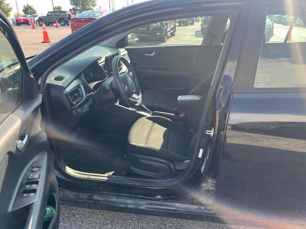 Used 2021 Kia Rio S w/ Technology Package FWD image 6