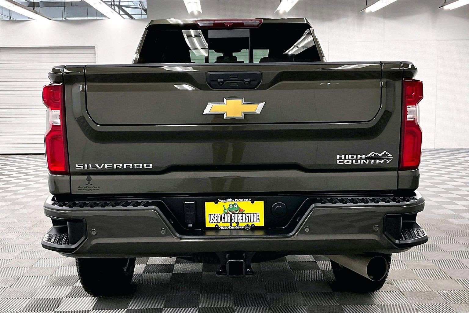 Used 2022 Chevrolet Silverado 3500 High Country w/ Safety Package II AWD/4WD image 5
