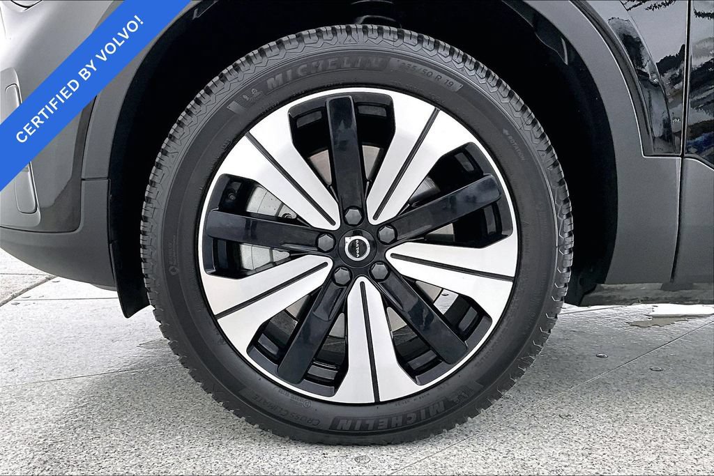 Certified 2023 Volvo C40 Recharge Core w/ Protection Package Premier AWD/4WD image 8