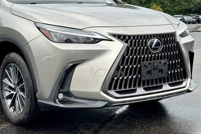 Used 2022 Lexus NX 350 AWD image 2