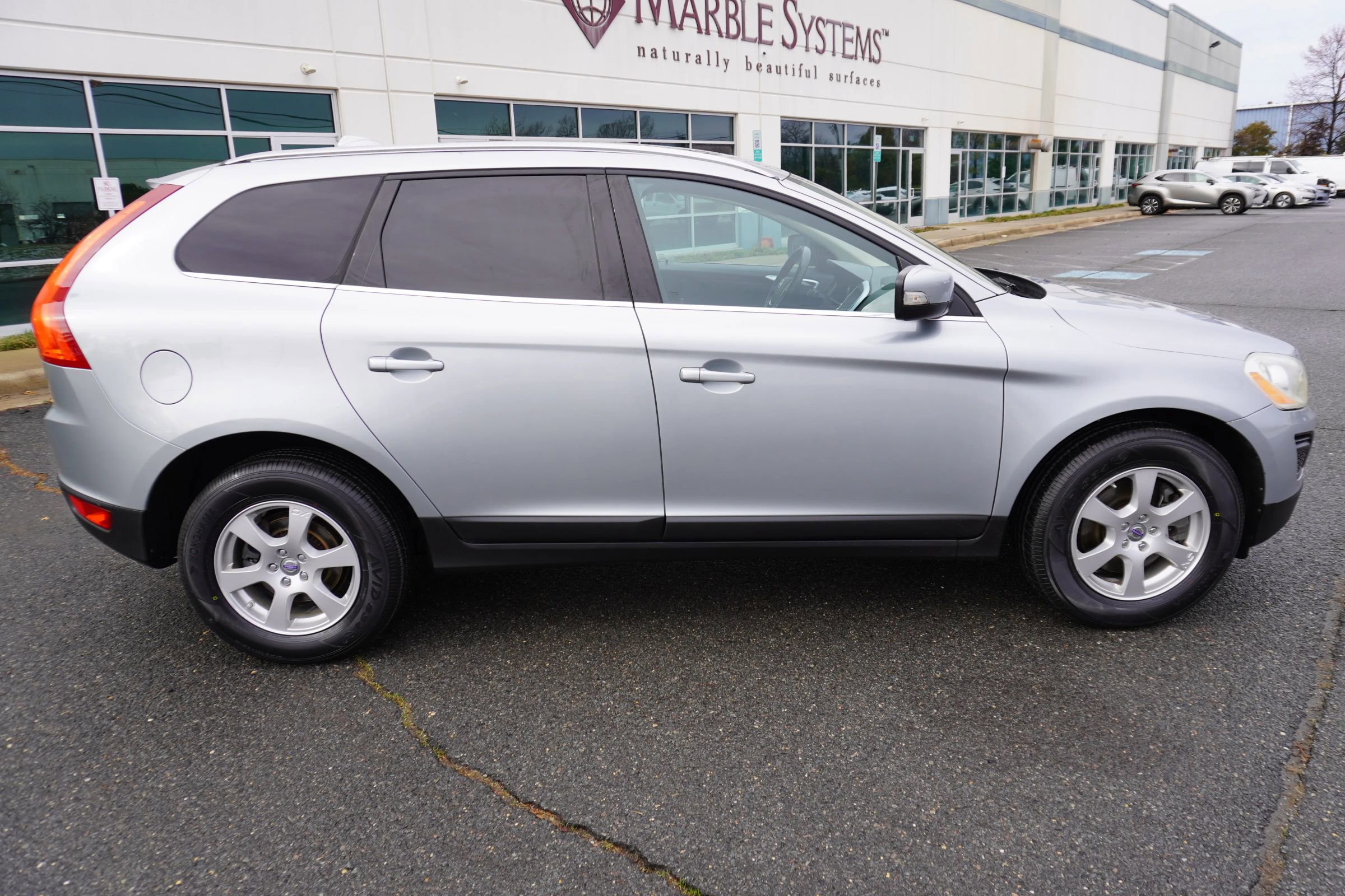 Used 2011 Volvo XC60 3.2 image 8