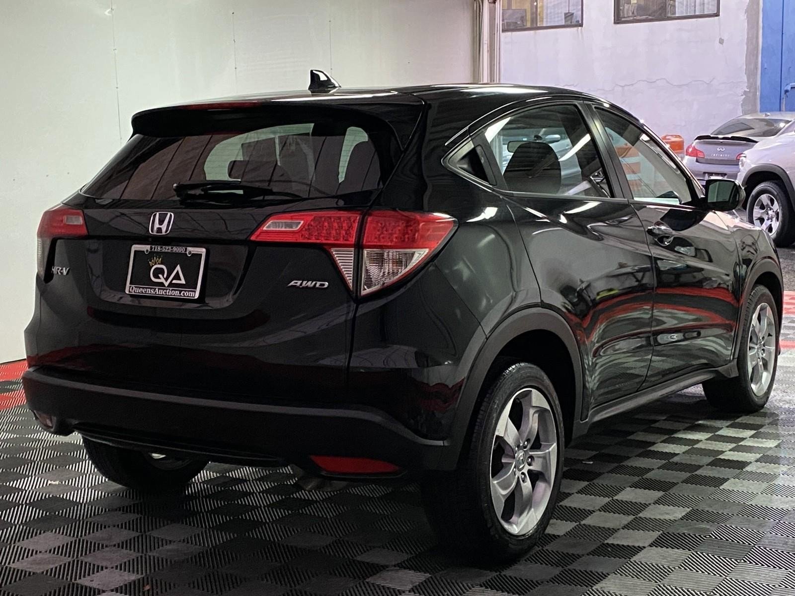 Used 2022 Honda HR-V LX image 6