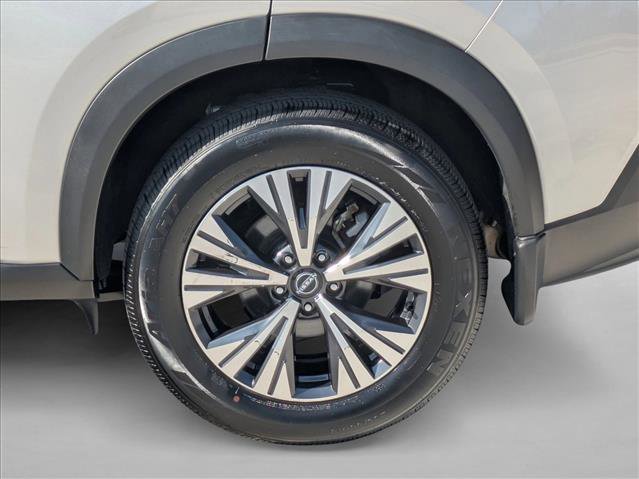 Used 2023 Nissan Rogue SV w/ SV Premium B Package image 22