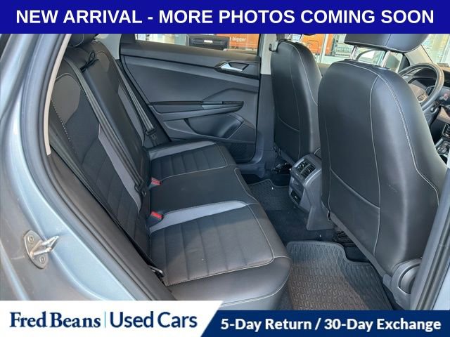 Used 2022 Volkswagen Taos SEL image 10