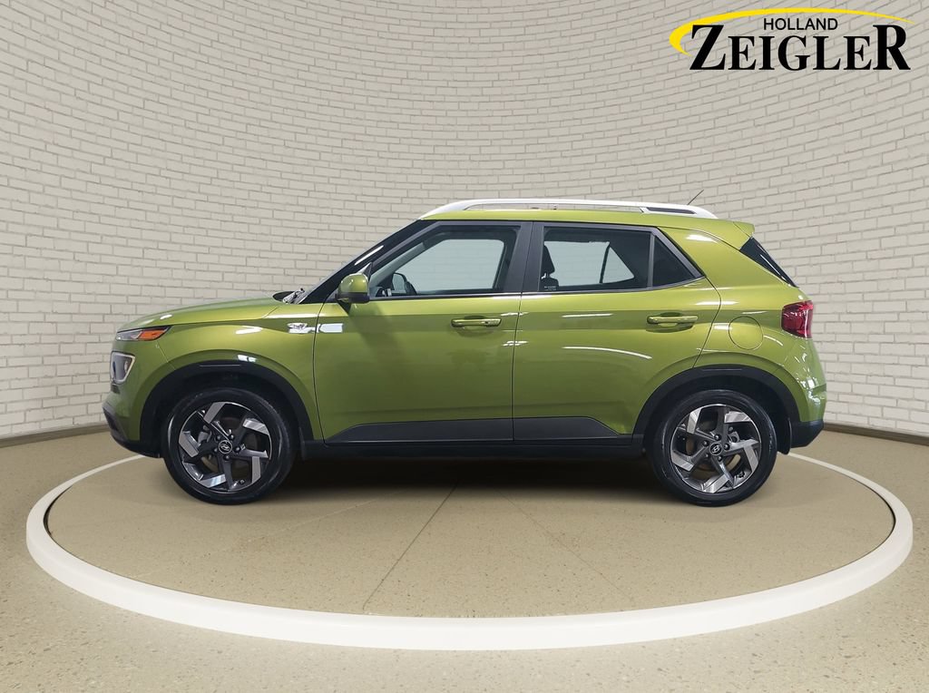 Certified 2024 Hyundai Venue SEL FWD image 8