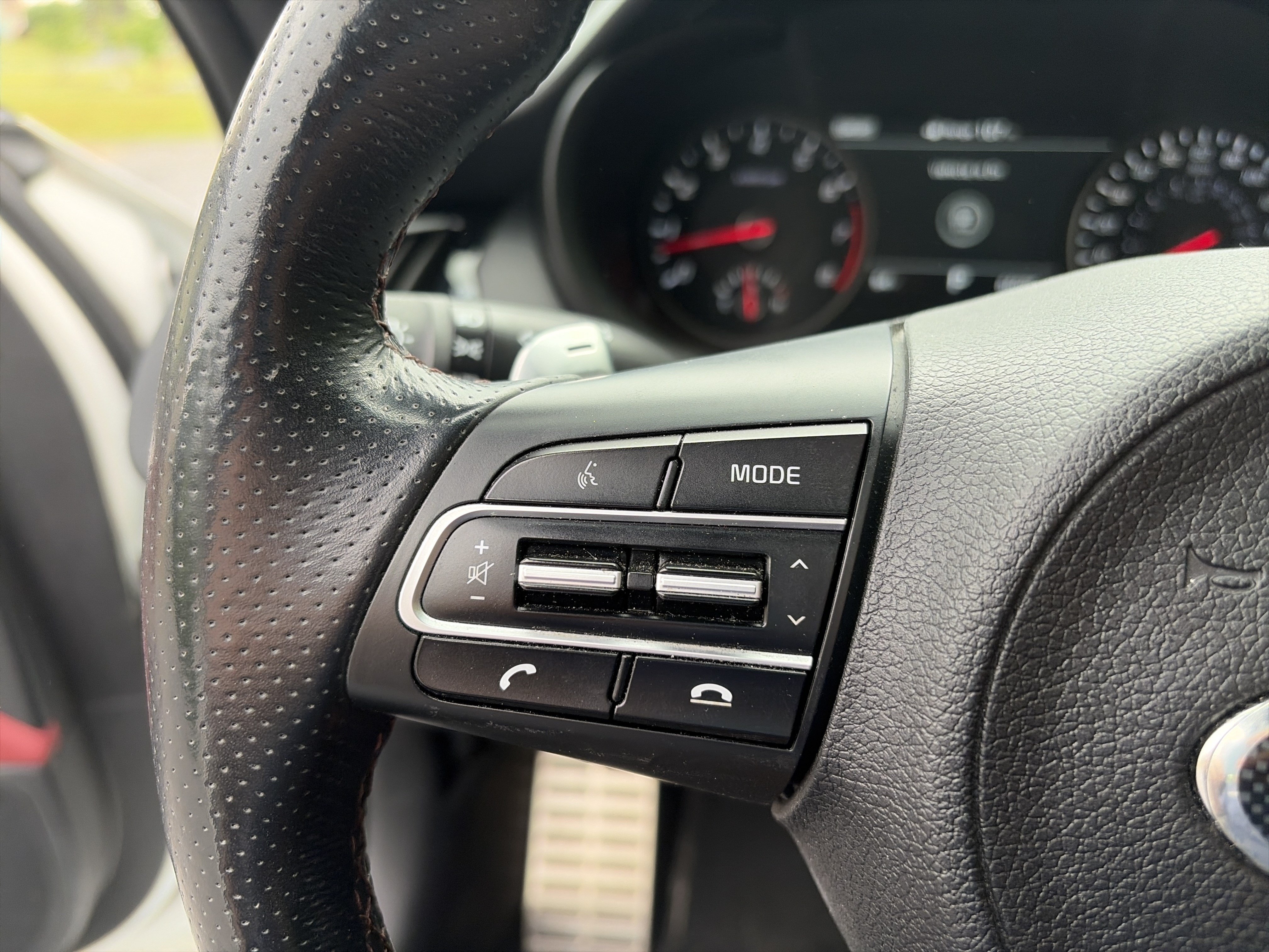 Used 2019 Kia Stinger GT1 AWD/4WD image 29
