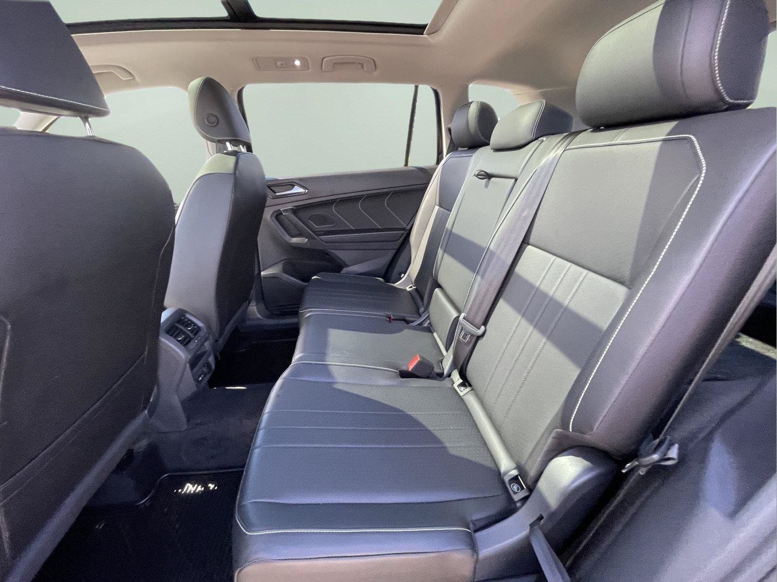 Used 2024 Volkswagen Tiguan SE AWD/4WD image 15