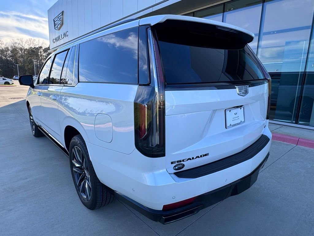 Used 2023 Cadillac Escalade ESV Sport Platinum w/ LPO, ONYX Package image 3