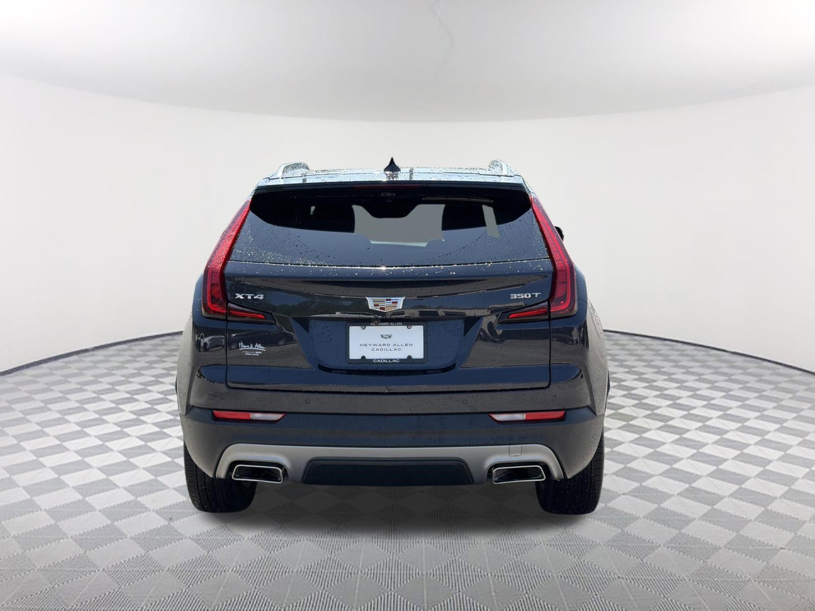 Used 2023 Cadillac XT4 Premium Luxury w/ Enhanced Visibility Package image 7
