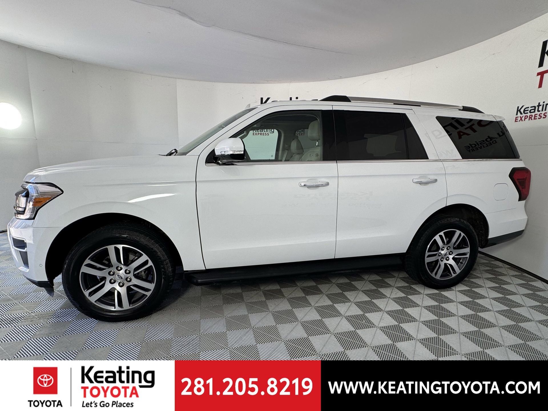 Used 2024 Ford Expedition Limited image 8