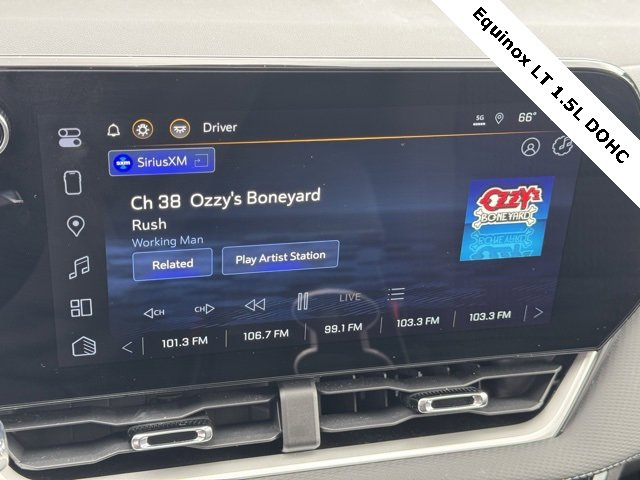 Used 2025 Chevrolet Equinox LT w/ Safety and Technology Package image 23