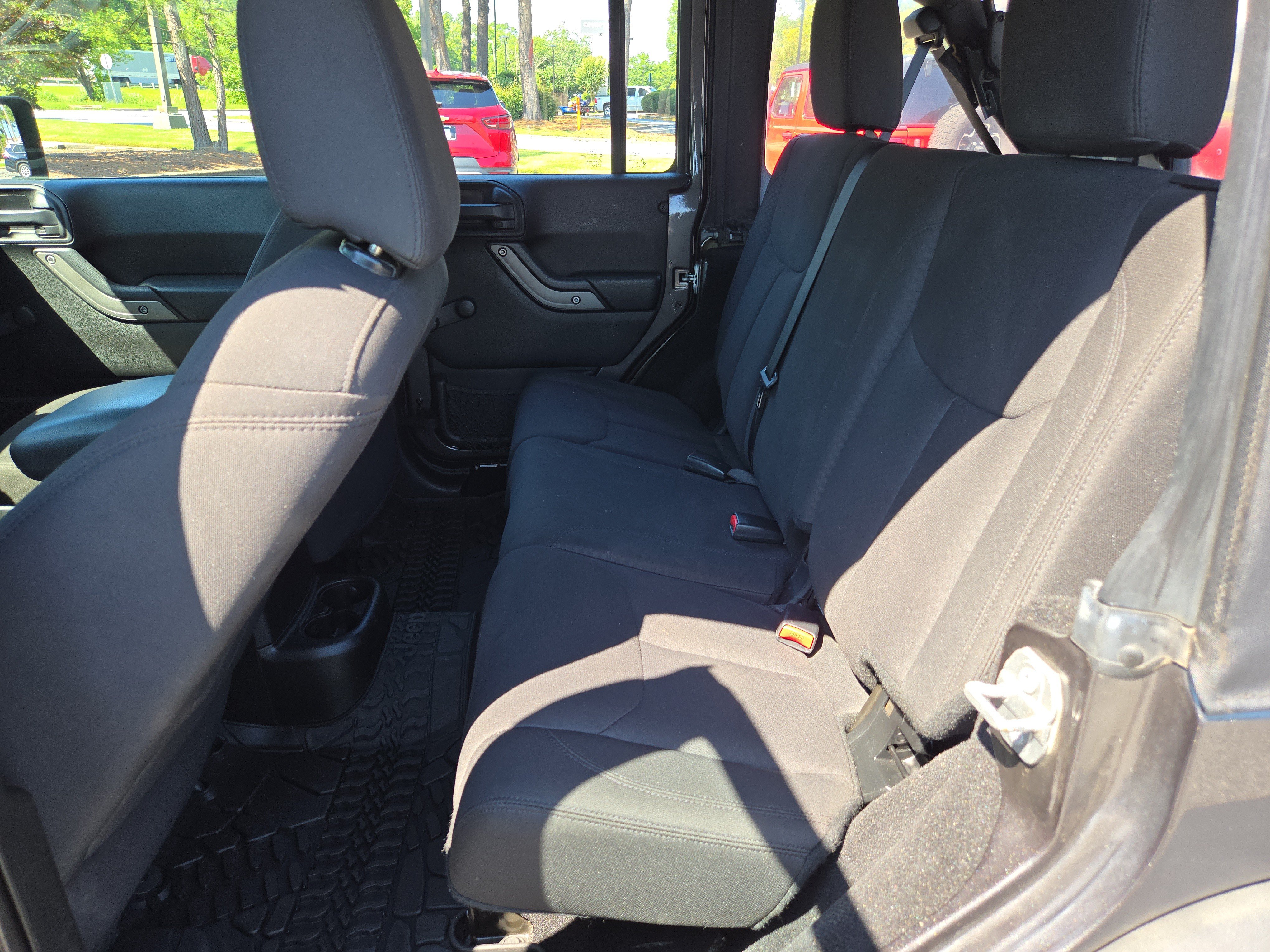 Used 2017 Jeep Wrangler Unlimited Sport w/ Connectivity Group AWD/4WD image 17