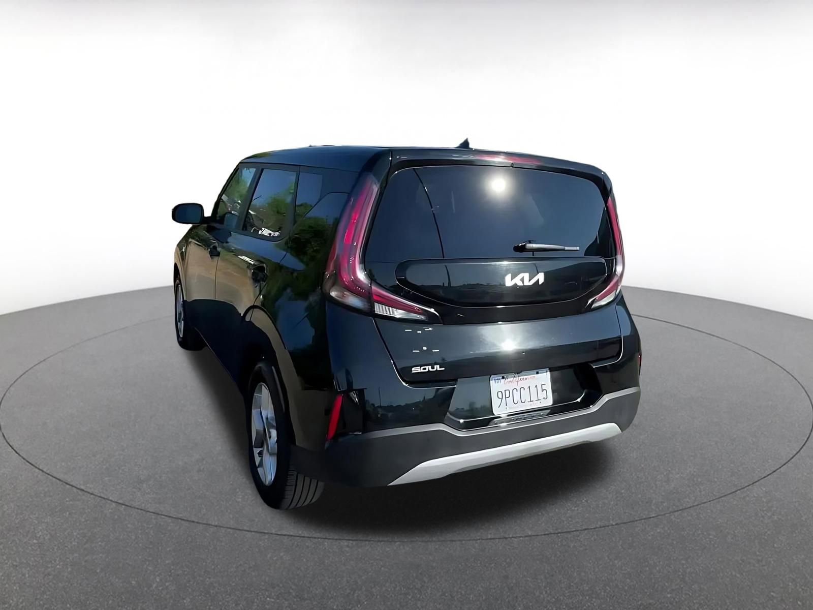 Used 2025 Kia Soul LX w/ LX Technology Package image 14