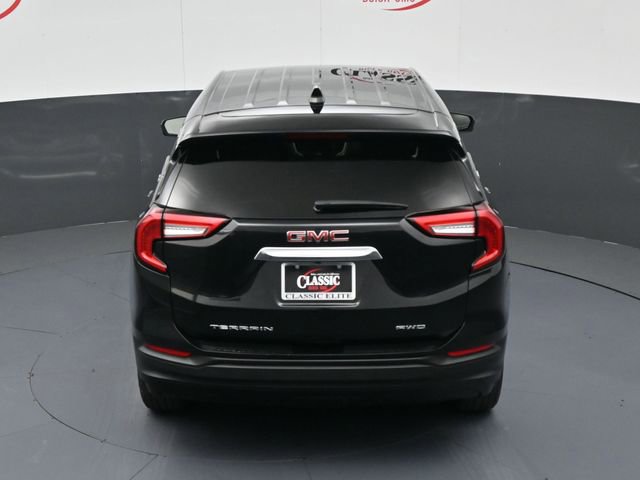 Used 2024 GMC Terrain SLE image 23