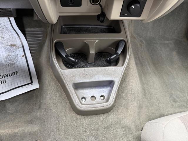 Used 2005 Dodge Dakota SLT image 25