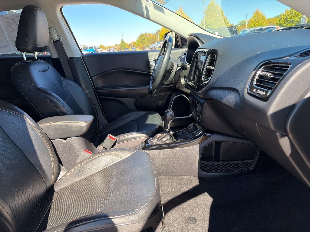 Used 2019 Jeep Compass Limited AWD/4WD image 13