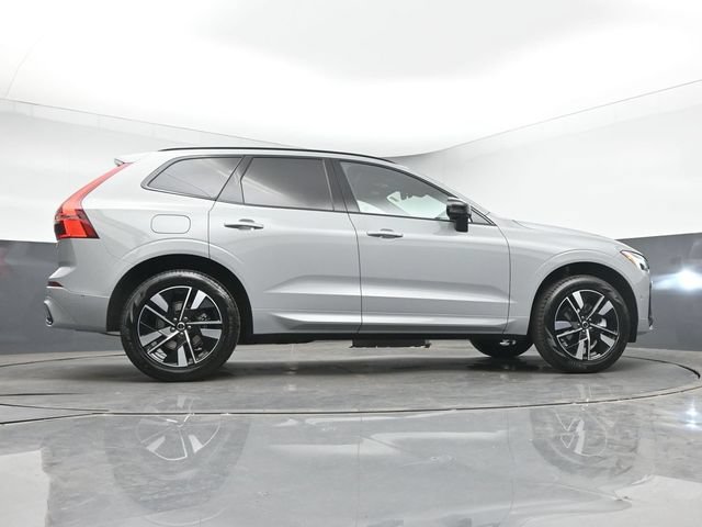 New 2026 Volvo XC60 B5 Plus w/ Protection Package Premier AWD/4WD image 44