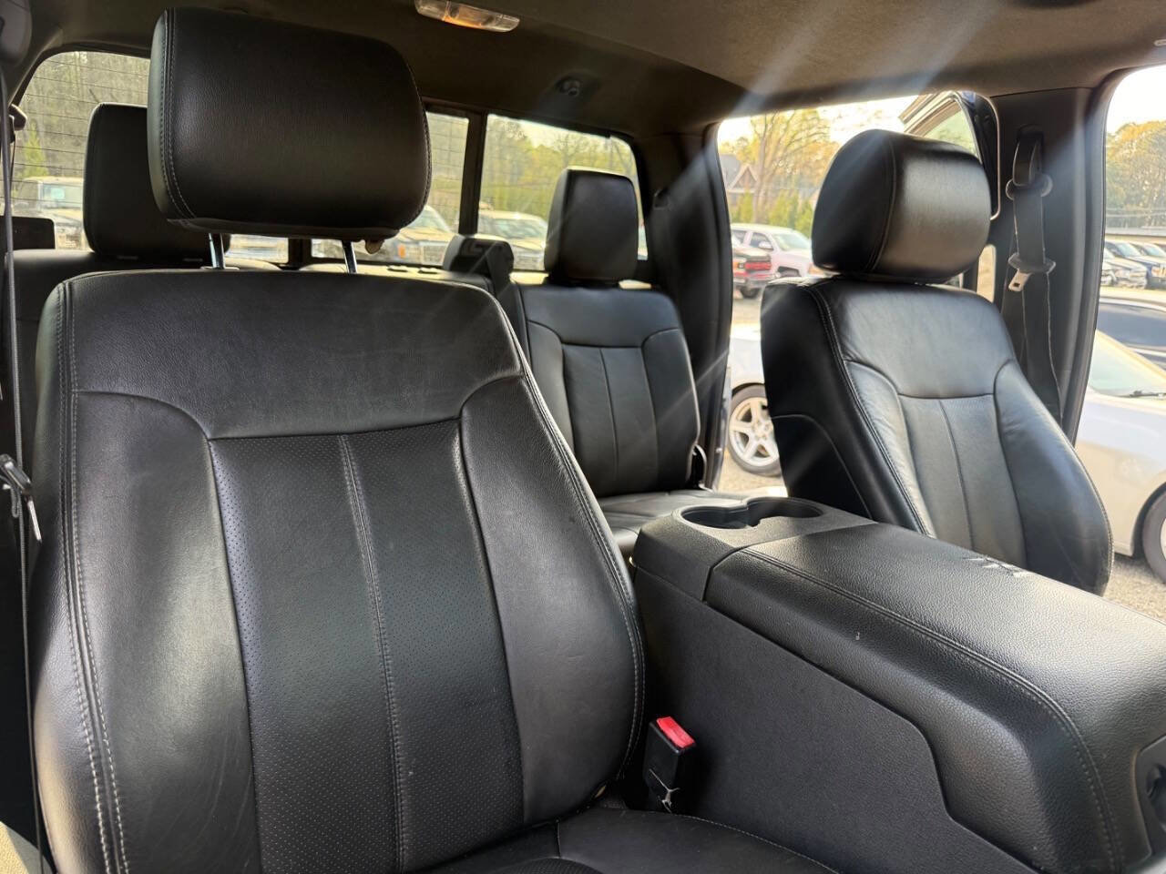 Used 2015 Ford F250 Lariat w/ Lariat Ultimate Package image 30