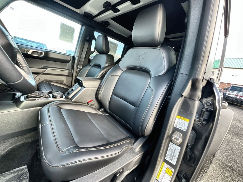 New 2025 Ford Bronco Badlands image 13