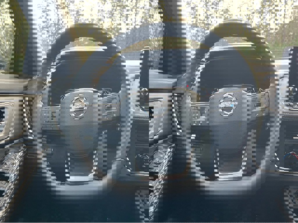 New 2025 Nissan Rogue SV image 12