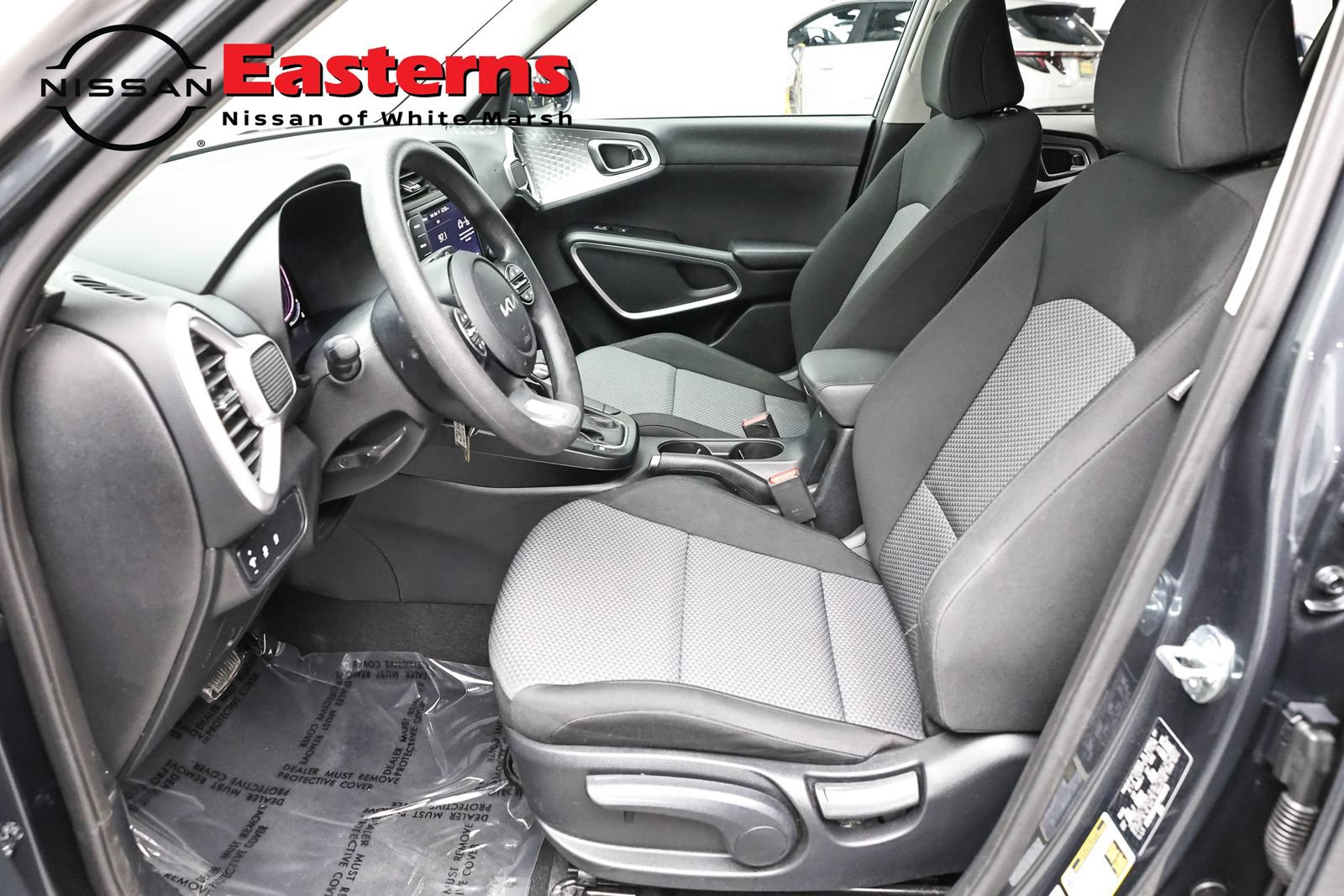 Used 2023 Kia Soul LX w/ LX Technology Package FWD image 14