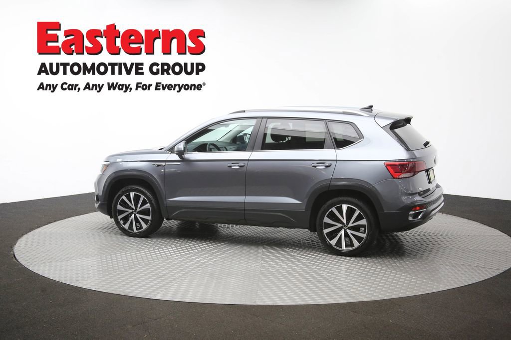 Used 2024 Volkswagen Taos SE FWD image 60