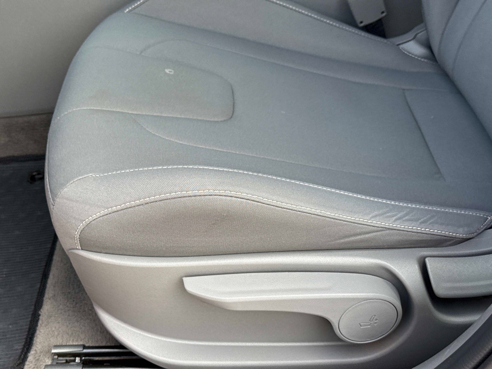 Used 2024 Hyundai Elantra SEL image 21