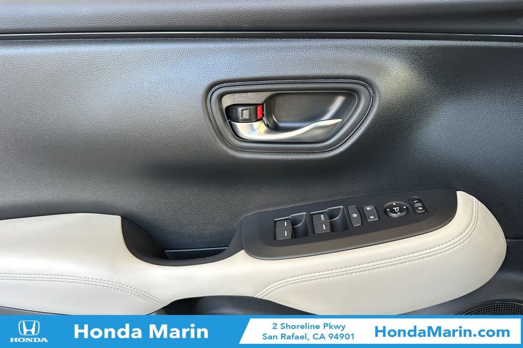 Used 2025 Honda HR-V LX image 13
